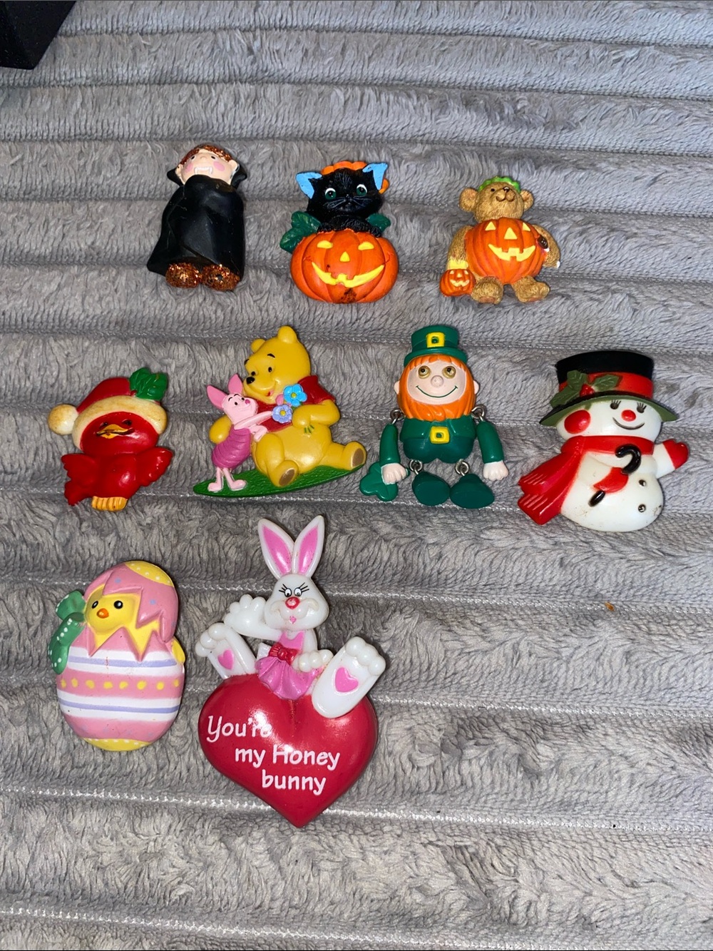 Vintage lot of holiday pins